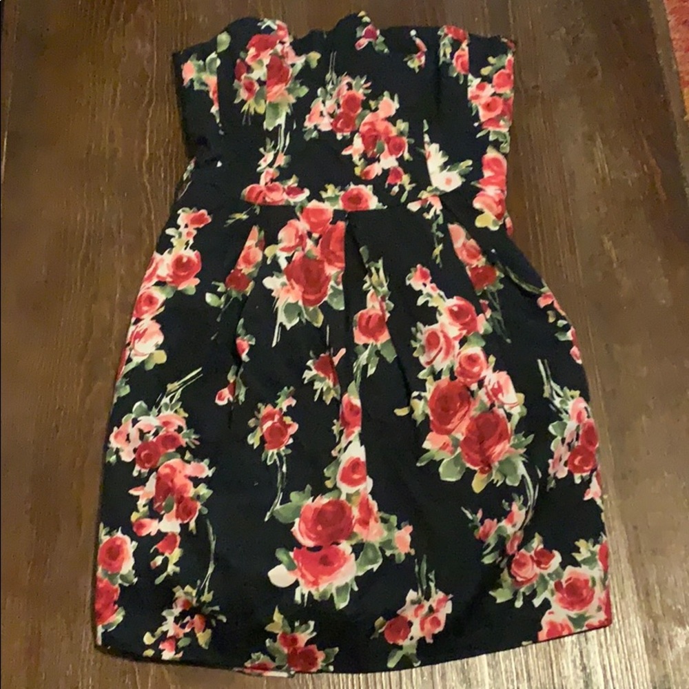 🔥3 for $10 🔥 Wetseal Strapless Dress Flower
